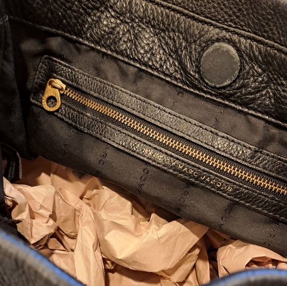 Marc by Marc Jacobs "TOO HOT TO HANDLE" Hobo Bag 😍❤️ - Picture 15 of 16